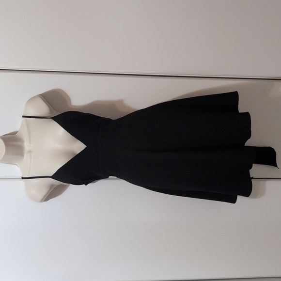 Lovely Day black dress Size Large - Picture 1 of 7